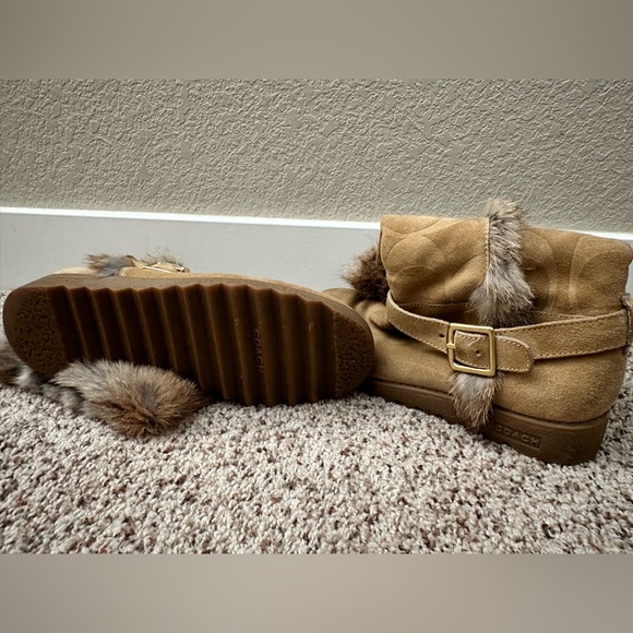 Coach boots with fur - Picture 2 of 3
